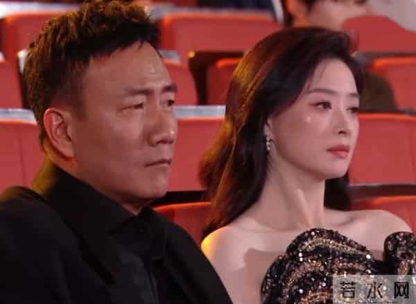 微博视界，蒋欣坐第二排C位，马伊琍靠边，多年女主角比不过配角