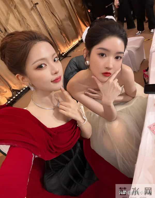 王玉雯亮相微博视界大会红毯,肌肤如雪,美得似小公主!