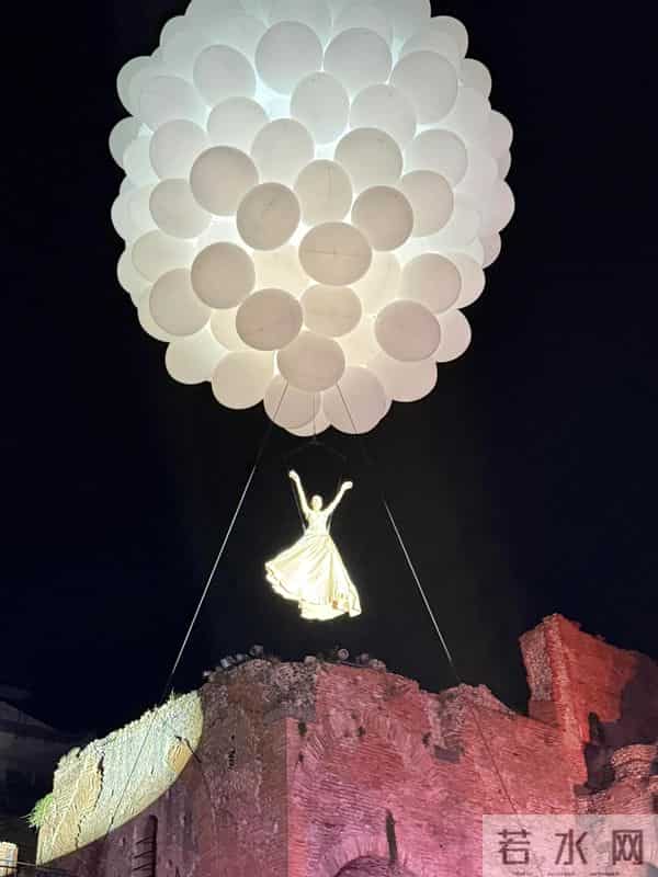 温州日清集团嫁女，甄子丹和汪诗诗甜蜜牵手，任达华女儿长得像他