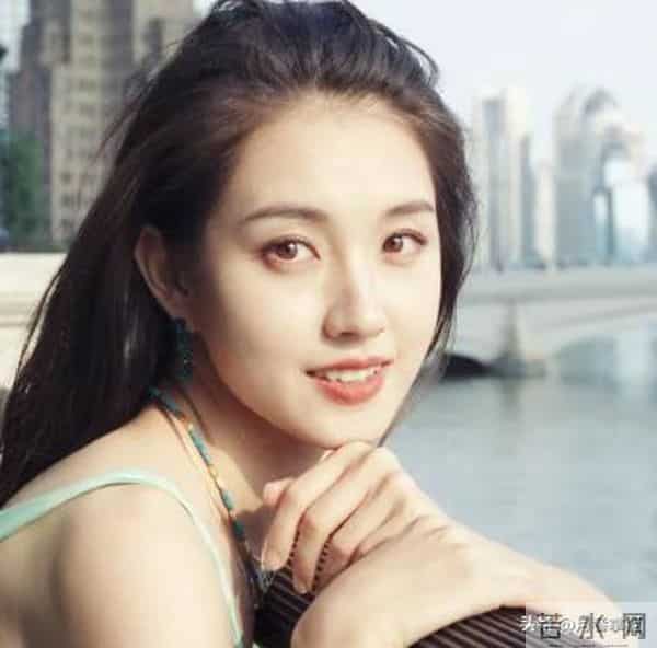 郭宇欣“短剧一姐”名头不保，短剧圈遭李柯以赶超，撕下体面！