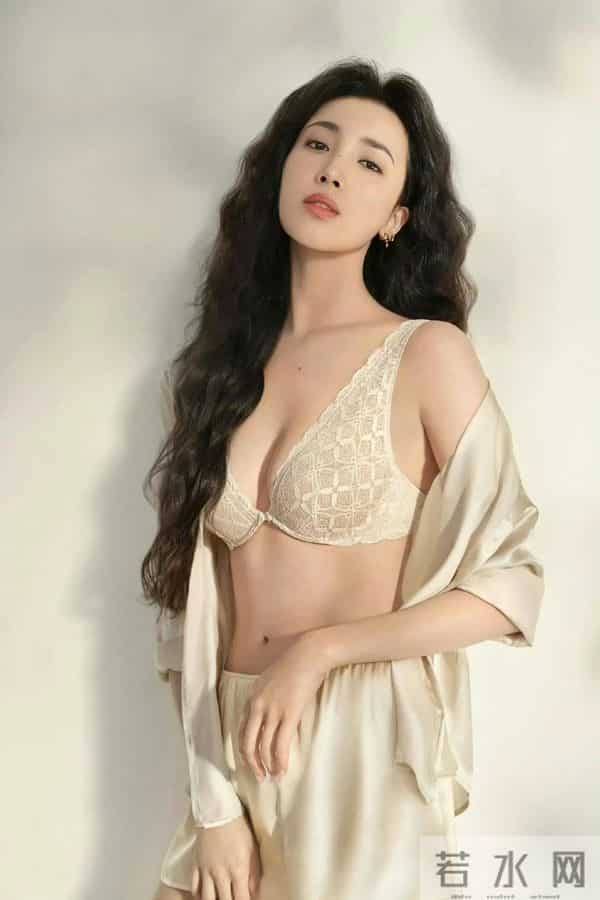 王紫璇拍摄 小神婆好辣