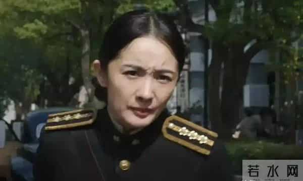 杨幂的“获奖感言”在全网火了，秦海璐的评价，终于有人信了！