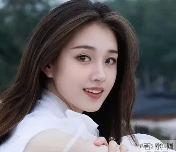 郭宇欣“短剧一姐”名头不保，短剧圈遭李柯以赶超，撕下体面！