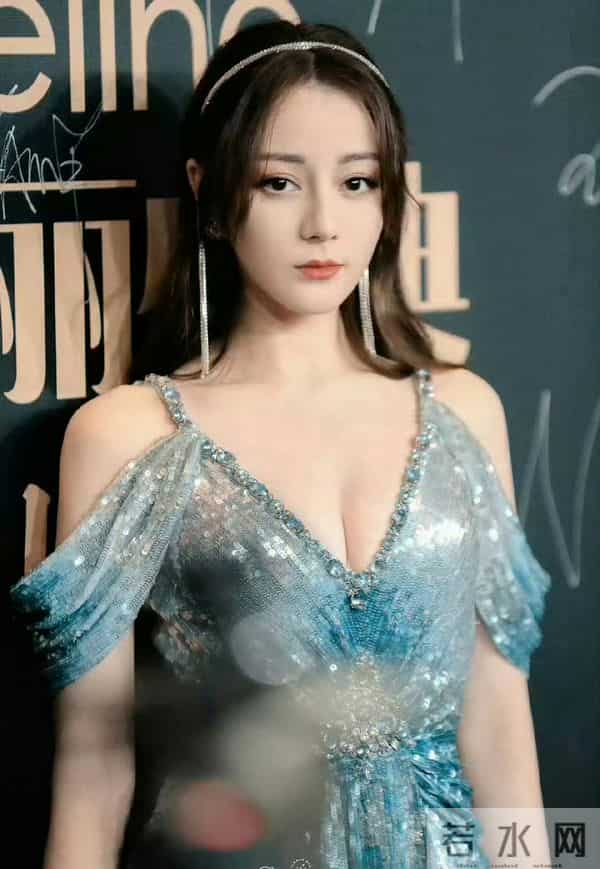 迪丽热巴，毋庸置疑的好身材