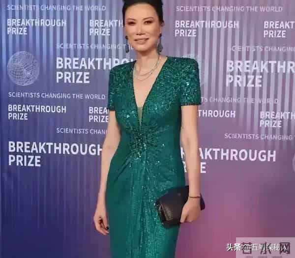 睡完首富睡总统!从厂妹到顶级名媛,捞金268亿的她,到底凭啥?