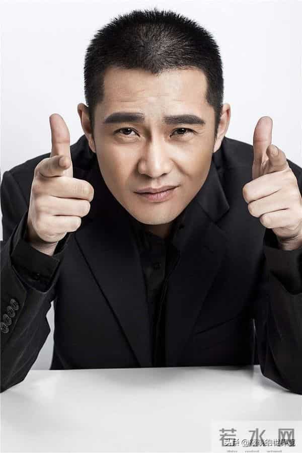 戏红人不红，明明自己很帅却娶“丑女”为妻，恩爱24年他到底图啥