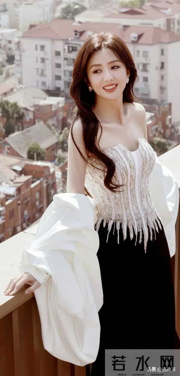 佟丽娅！锡伯族人！"完美身材 "性感丰满迷人气质女人