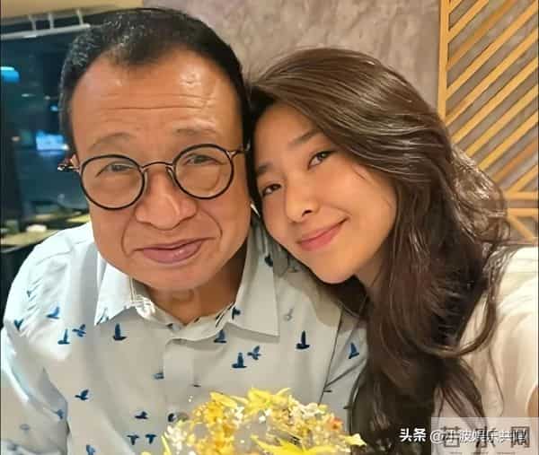 许绍雄女儿首度发声：爸爸所有社交平台将保留，延续“欢喜”精神