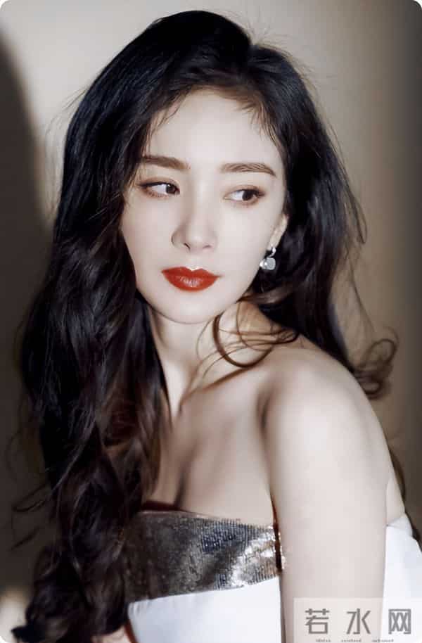 与窦骁婚变传闻真相大白仅12天,何超莲的现状,证实了杨幂没说错