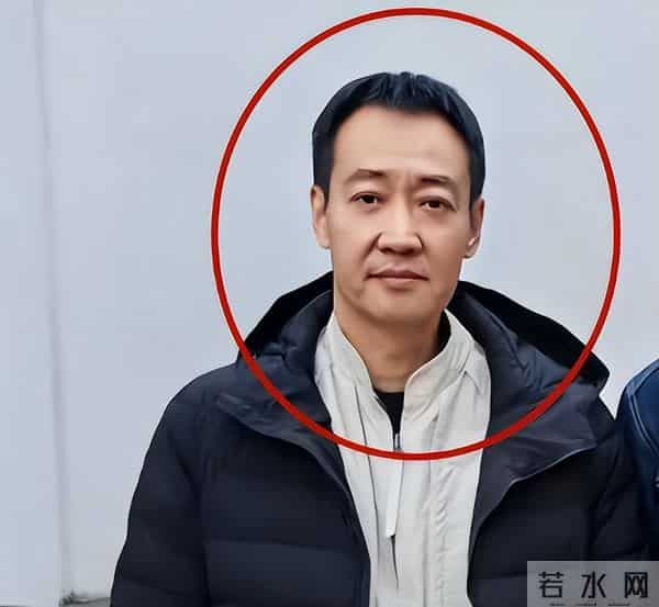 辛柏青状态不对劲了!丧妻后首露正脸,眼神空洞,憔悴到不敢认