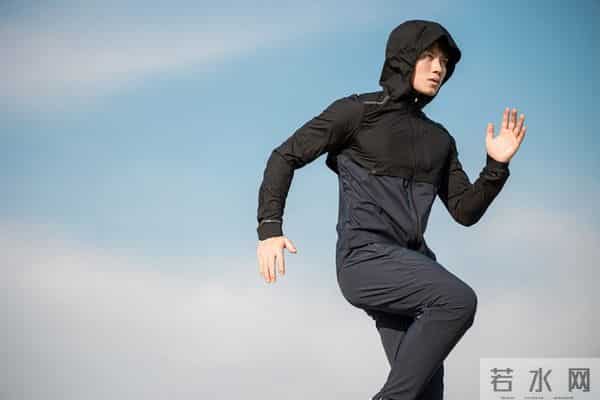 冬天穿保暖内衣，避开3个坑，贴身穿不勒、外穿不臃肿