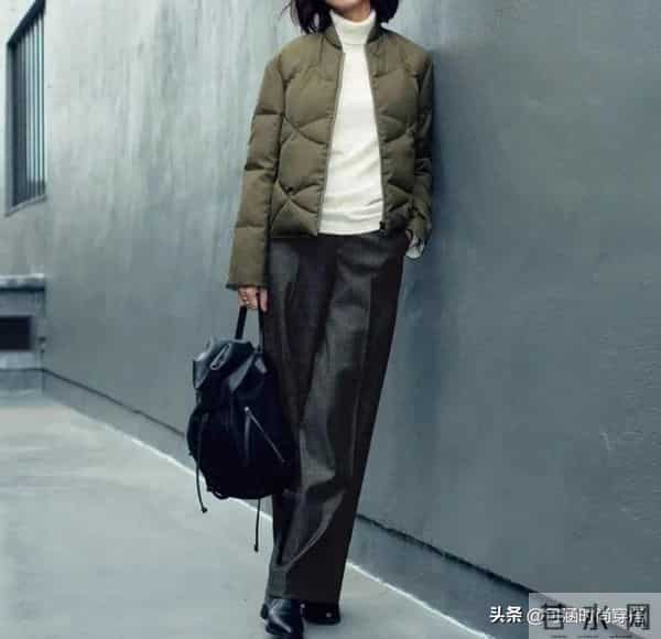 小个子中年妈妈有福了！今冬“短羽绒+阔腿裤”显高显瘦太洋气！