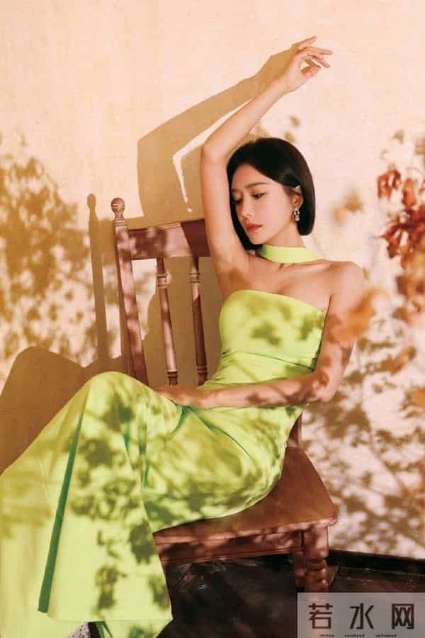 刘涛和秦岚、辛芷蕾同框,她自嘲为前辈!同色系的穿搭成为亮点