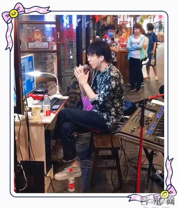 刘宇宁尖叫之夜赢麻了，帮曾舜晞化解尴尬，给员工拿糖，被赞贴心