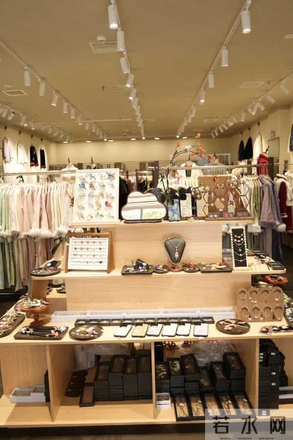 周末N次方 - 江汉路三坑人狂喜！宝藏JK-Lolita-国风店全攻略