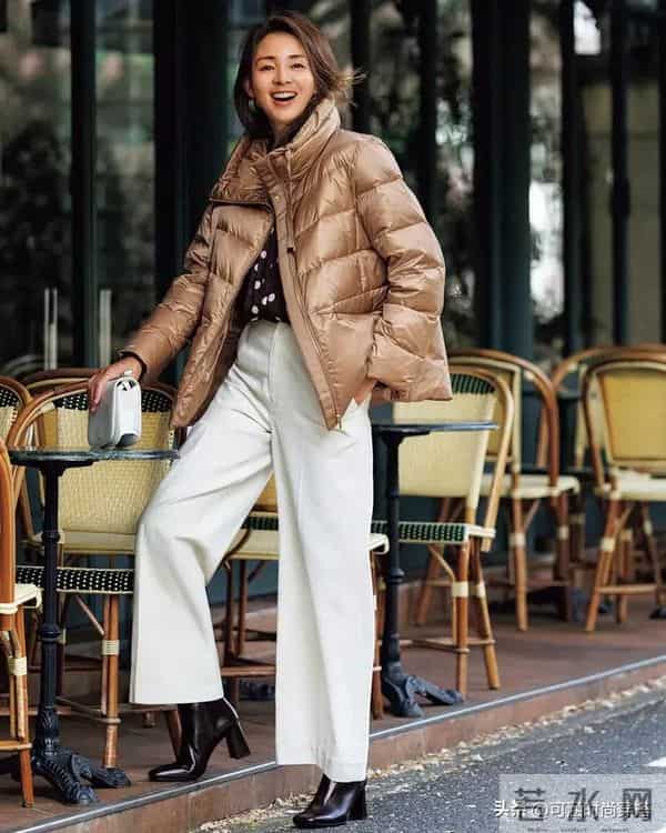 小个子中年妈妈有福了！今冬“短羽绒+阔腿裤”显高显瘦太洋气！