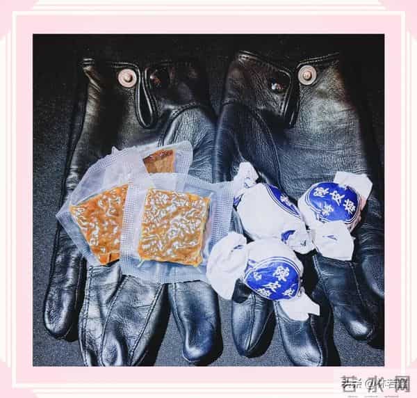 刘宇宁尖叫之夜赢麻了，帮曾舜晞化解尴尬，给员工拿糖，被赞贴心