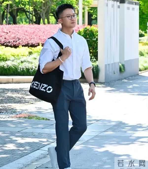 为什么劝4、50岁男人少穿“阔腿裤”?看完3组素人街拍,你就懂了