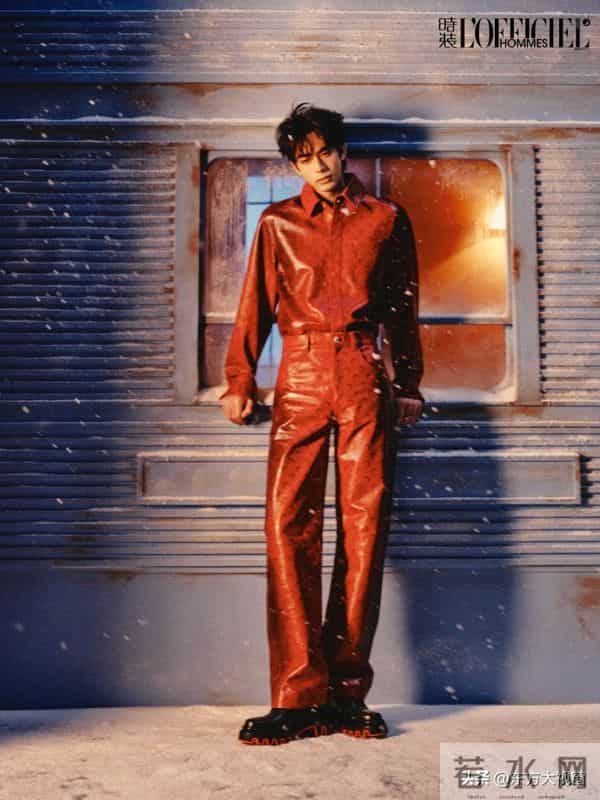 湿身演绎深海妖孽!宋威龙新封面刷屏:性感大片,男星卷疯了!