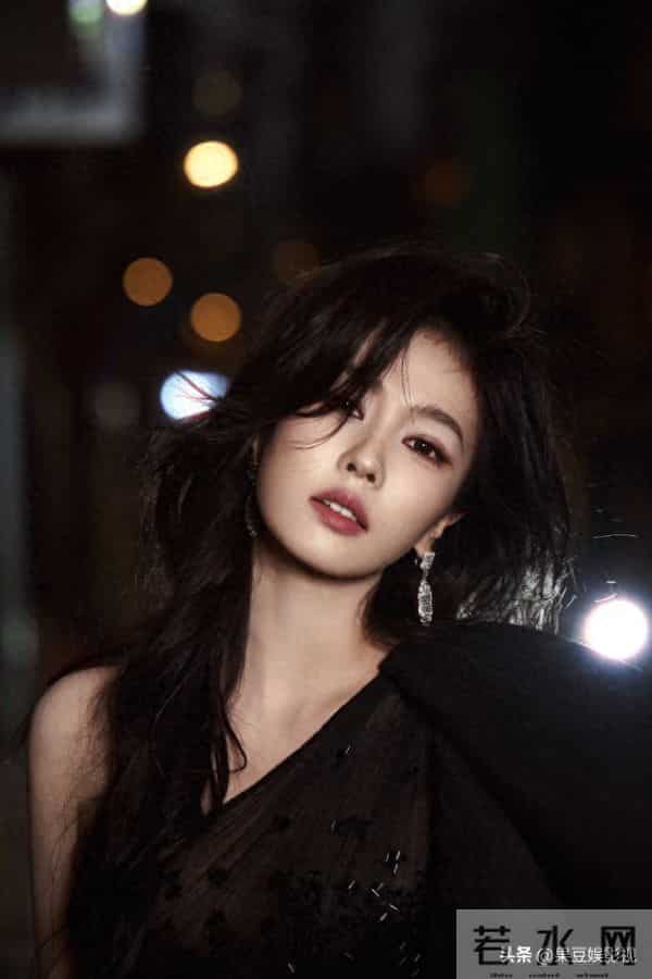 疯了吧！百余明星决战2025尖叫之夜红毯，谁是时尚大赢家？