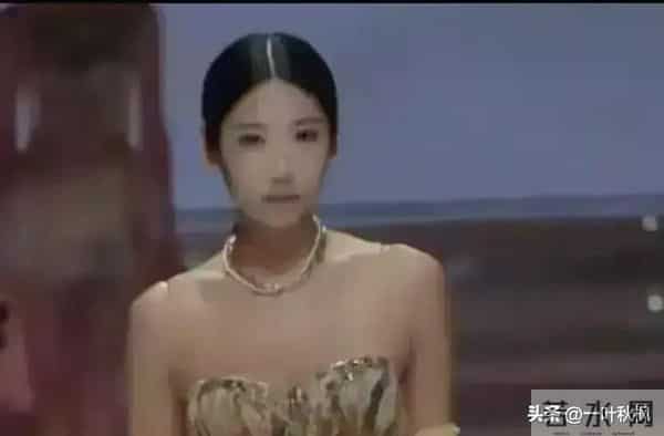 评委比模特都要漂亮,身材简直是天花板,身材高挑,气质优雅迷人