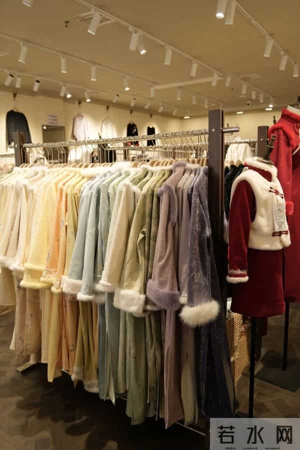 周末N次方 - 江汉路三坑人狂喜！宝藏JK-Lolita-国风店全攻略