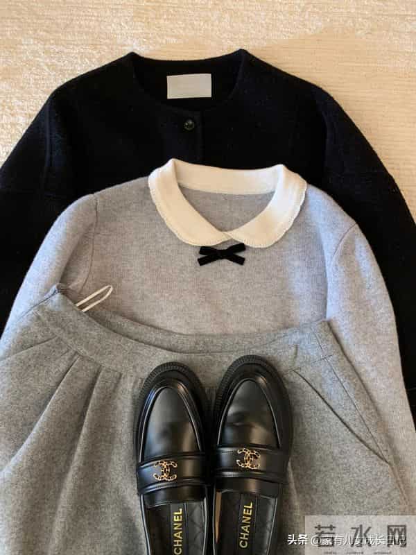 秋冬“极简暖系+松弛感”私服穿搭｜简+暖+松，通勤出街都自在