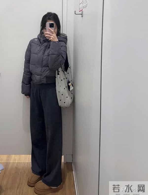 优衣库这条加绒裤，是把“秋冬懒人神裤”焊身上了吧！