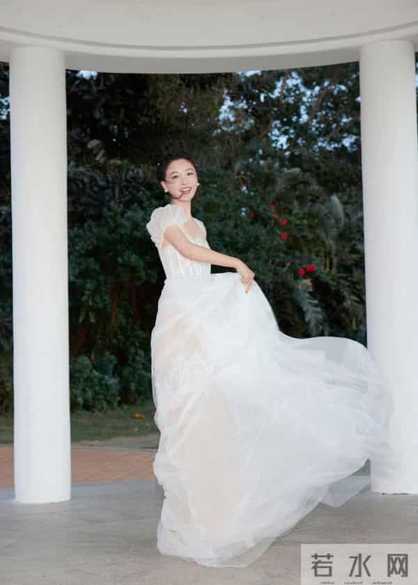 白纱蕾丝裙｜晚霞是我的背景板