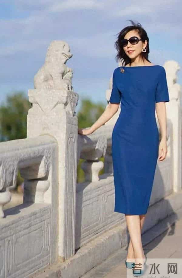 上了年纪的女人，少穿“廉价色”，多穿这4种“富贵色”更高级