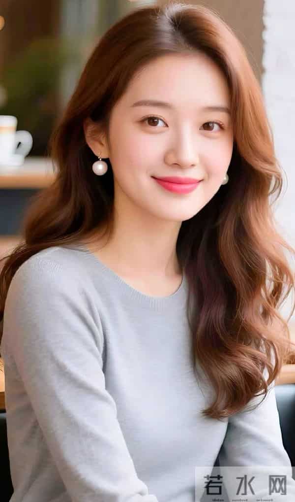 简约的灰色针织衫