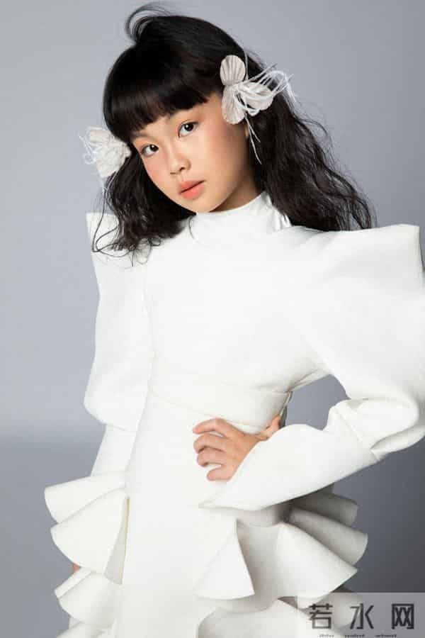 逐光少女陶镁雅闪耀出征2026 第十一届 IPA 少儿模特明星盛典