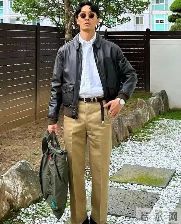 男人中年即使不富裕，秋天也别穿这4种“衣服”，廉价寒酸没品味