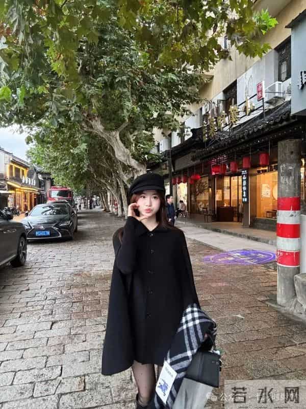 江南水乡深色甜酷气质搭