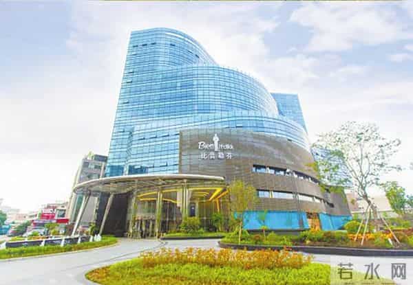 衣柜换成始祖鸟？“爸爸装”惨遭抛弃，90后掌门人紧急救场