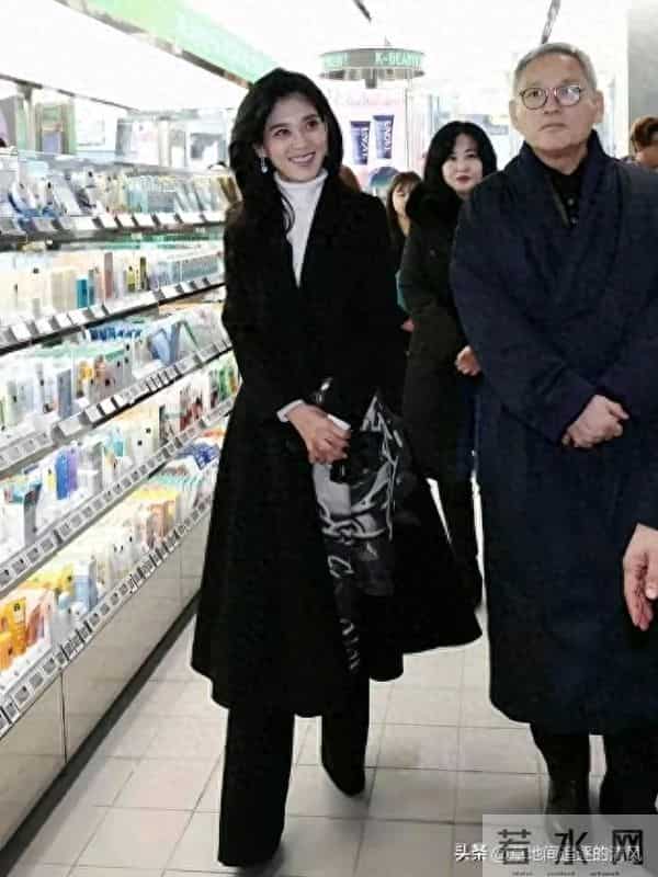 从韩国女首富的冬装里，读懂了高级感的底层逻辑