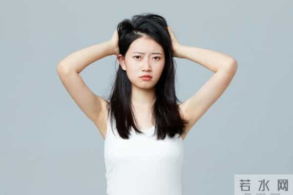30岁前脱发占84%皮肤医生私藏防脱法，3个月发缝变窄，成本不到50