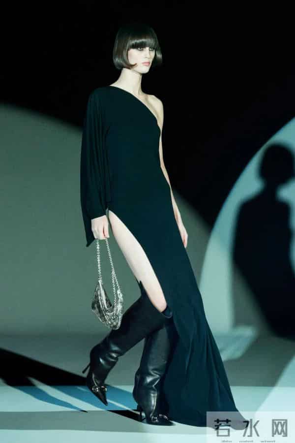 Gucci 2026早秋系列；Pantone 2026年度代表色