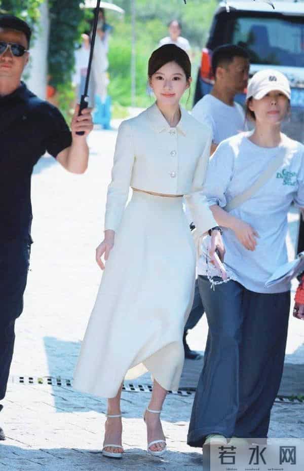 赵露思带火了“许妍的衣橱”！变美从穿搭开始，时尚的魅力无穷