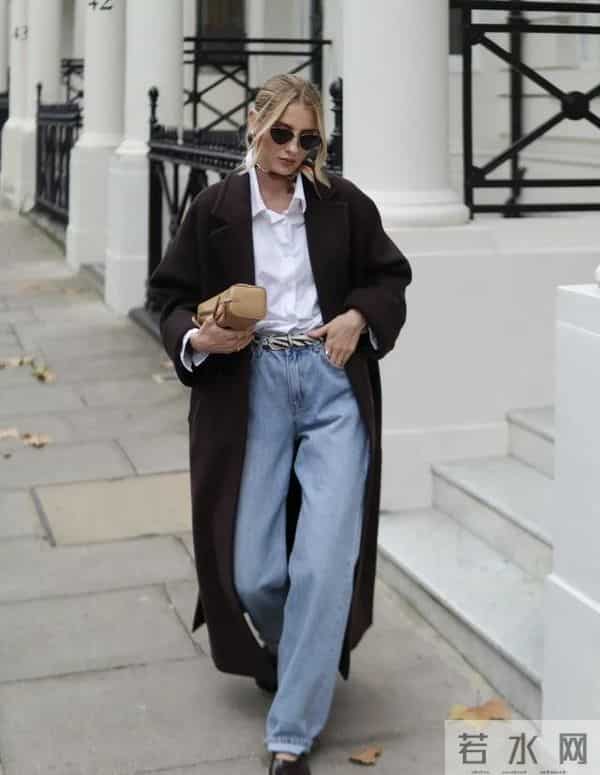 今年冬,牛仔裤这样穿最时髦