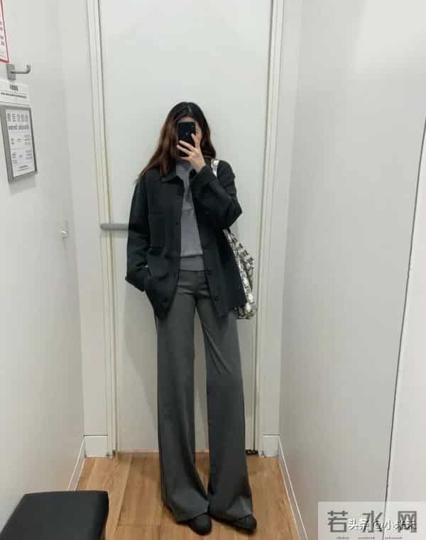 优衣库这波是偷了拉夫劳伦的设计吧?灰绿穿搭高级到跺脚