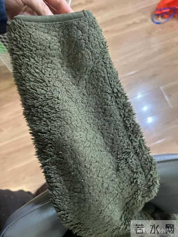 衣柜断舍离:今年秋冬坚决不买这9种类型的衣服,难穿费钱!