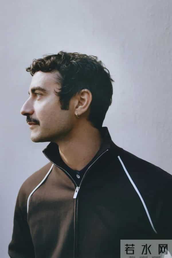 Gucci 2026早秋系列；Pantone 2026年度代表色