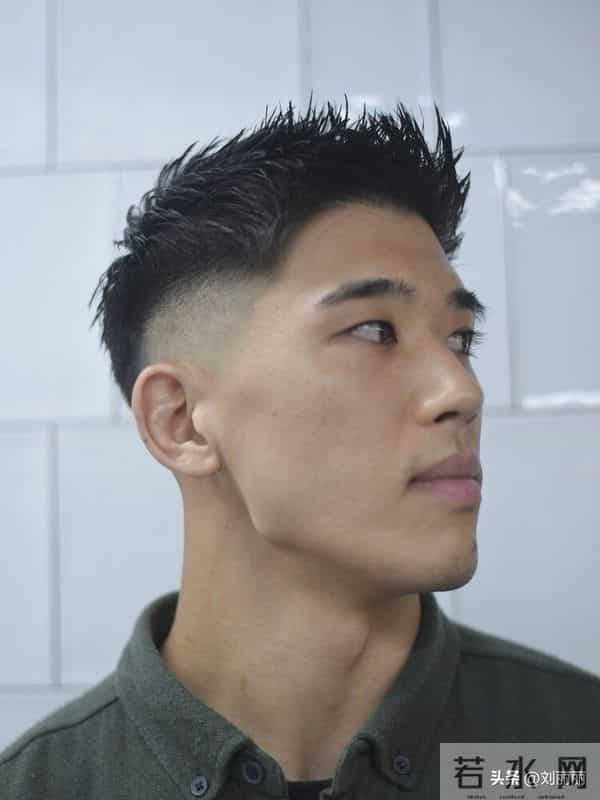 2025男士发型顶流：渐变层次短发，解锁多元风格的利落美学