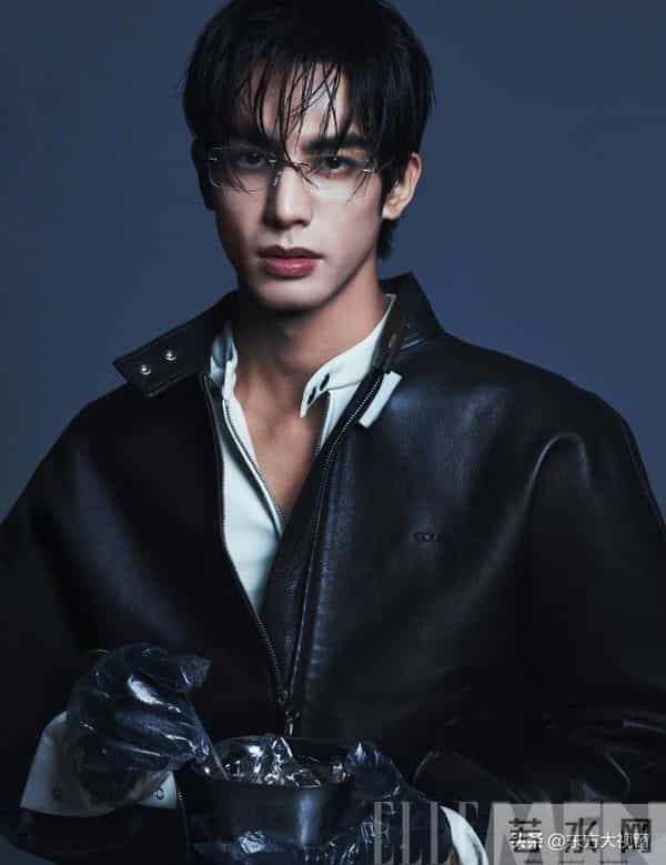 湿身演绎深海妖孽!宋威龙新封面刷屏:性感大片,男星卷疯了!