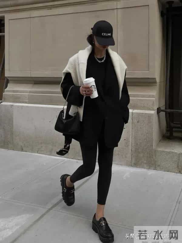 冬天穿“鲨鱼裤”,时髦又减龄!