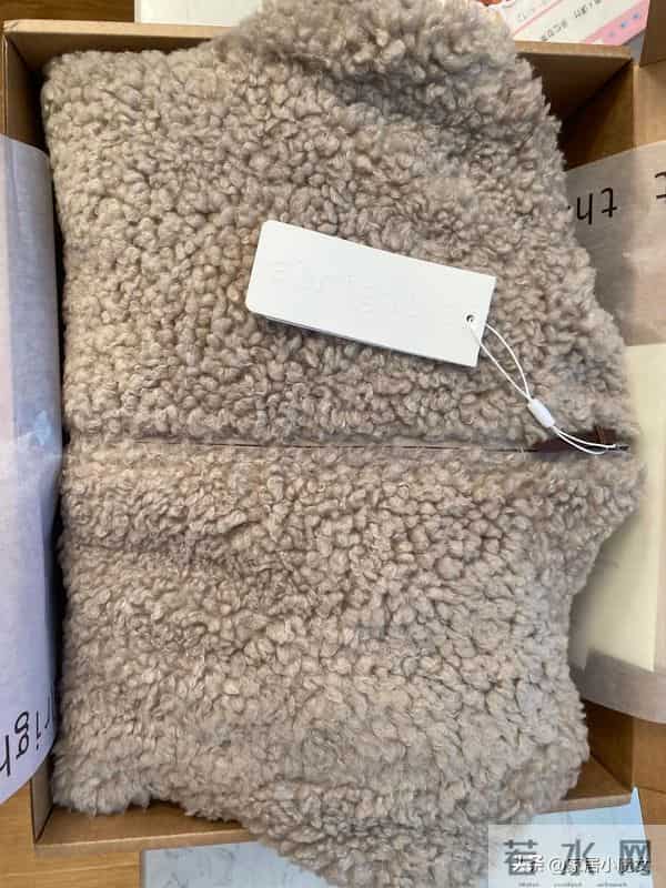 衣柜断舍离:今年秋冬坚决不买这9种类型的衣服,难穿费钱!