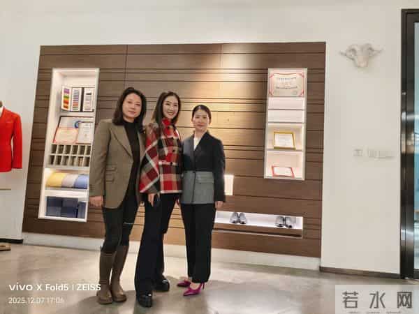 我被一堂“教科书级”的服装美学课彻底惊艳了