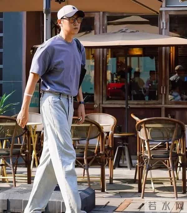 为什么劝4、50岁男人少穿“阔腿裤”?看完3组素人街拍,你就懂了