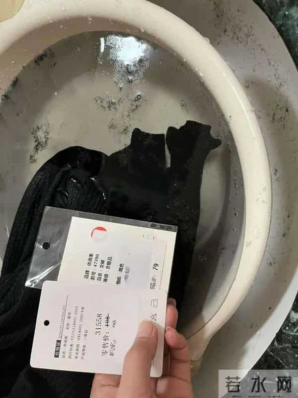 听我一句劝:这种“加绒裤”别再买了,有毒!穿得越久,伤害越大